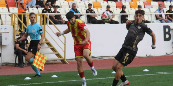 Yeni Malatyaspor'un Somaspor Karşısındaki Şok Yenilgisi: 1-7 Yeni Malatyaspor’un Somaspor Karşısındaki Şok Yenilgisi: 1-7