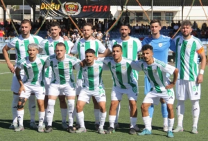 yesilyurtspor-evinde-tarihi-ilk-galibiyet-icin-kollari-sivadi-QNIMJOpS.jpg