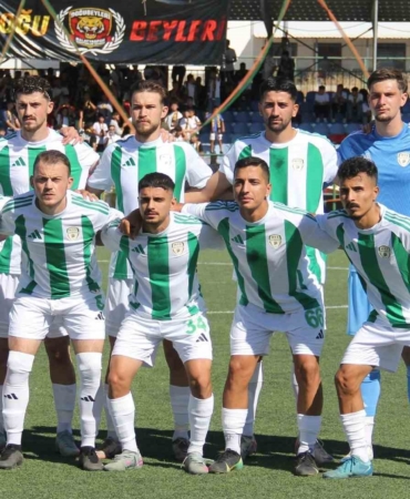 yesilyurtspor-evinde-tarihi-ilk-galibiyet-icin-kollari-sivadi-QNIMJOpS.jpg