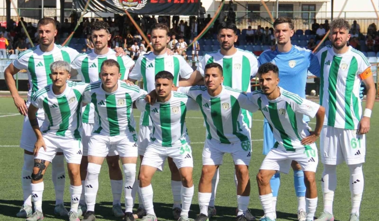 yesilyurtspor-evinde-tarihi-ilk-galibiyet-icin-kollari-sivadi-QNIMJOpS.jpg