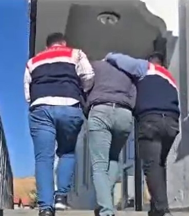 yuksekovada-9-yil-hapis-ceza-alan-sahis-polisin-takibinde-yakalandi-yVAedaRf.jpg