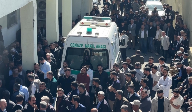 yuksekovada-bicakli-saldiri-21-yasindaki-genc-hayatini-kaybetti-sok-edici-olay-gbeeCIaX.jpg
