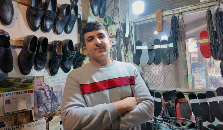 16-yasinda-dukkan-devralan-genc-35-metrekarede-dede-meslegini-yasatiyor-JTvZhOCS.jpg