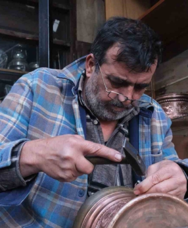 43-yildir-bakir-ustaligi-yapan-usta-meslegin-yok-olmasindan-endiseli-ViMTbQiX.jpg