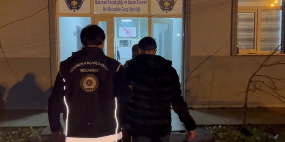 Ağrı’da Düzensiz Göçmen Operasyonu: 10 Yakalandı, 3 Organizator Tutuklandı