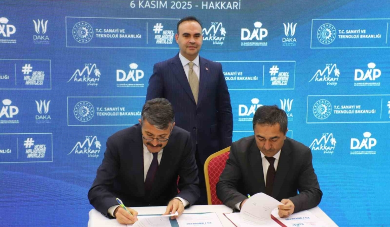bakan-kacir-hakkari-universitesine-milli-teknoloji-atolyesi-kurulacagini-duyurdu-ldrVdVnJ.jpg