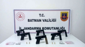 batmanda-gizli-silah-istihbarati-6-kisi-tutuklandi-MlqMDgEE.jpg