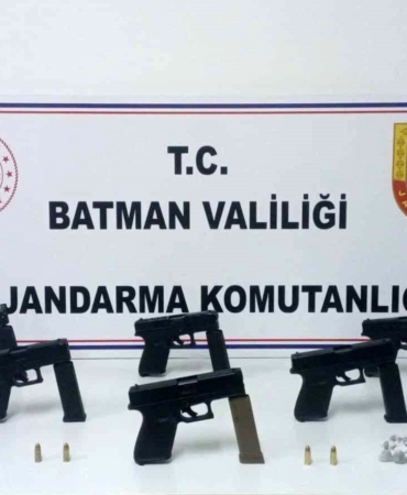 batmanda-gizli-silah-istihbarati-6-kisi-tutuklandi-MlqMDgEE.jpg