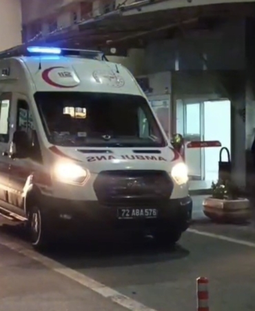 batmanda-trafik-kazasi-iki-yaralinin-durumu-ciddiyetini-koruyor-lhCBXxvY.jpg