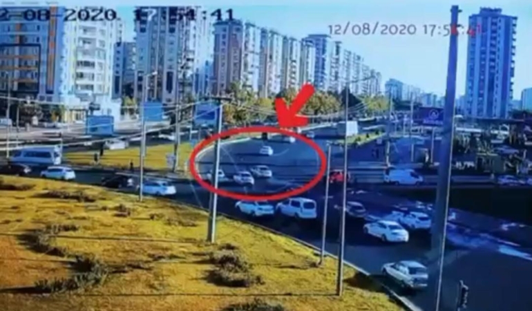 diyarbakir-trafik-kurali-ihlalleri-kameralarin-gozunden-gercekler-AfvbGBCN.jpg