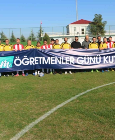 diyarbakirda-24-kasim-ogretmenler-gunu-icin-ozel-dostluk-maci-duzenlendi-V1paq8hX.jpg