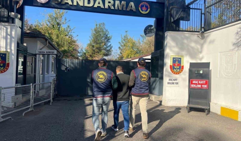 diyarbakirda-8-yildir-kacak-olan-sahis-nihayet-yakalandi-Qj2BwAMg.jpg