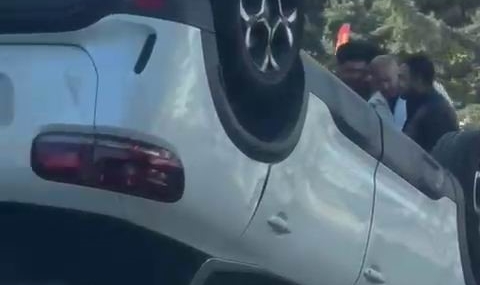 Diyarbakır’da Feci Kaza: Araç Takla Attı, 1 Kişi Yaralandı