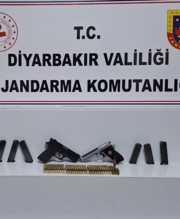 diyarbakirda-jasatin-operasyonlarinda-yuzlerce-tabanca-ve-muhimmat-ele-gecirildi-sBeXRSOp.jpg