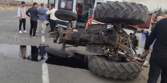 Diyarbakır’da Otomobil ve Traktör Çarpıştı: 1 Yaralı!