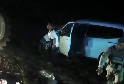 Diyarbakır’da Traktör ve Hafif Ticari Araç Çarpıştı: İki Kişi Yaralandı