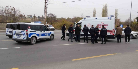 Ekip Aracında Fenalaşan Polis Memuru Hastaneye Sevk Edildi