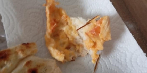 Elazığ’da Ekmekten Çıkan Gizemli Odun Parçaları Şaşırttı!