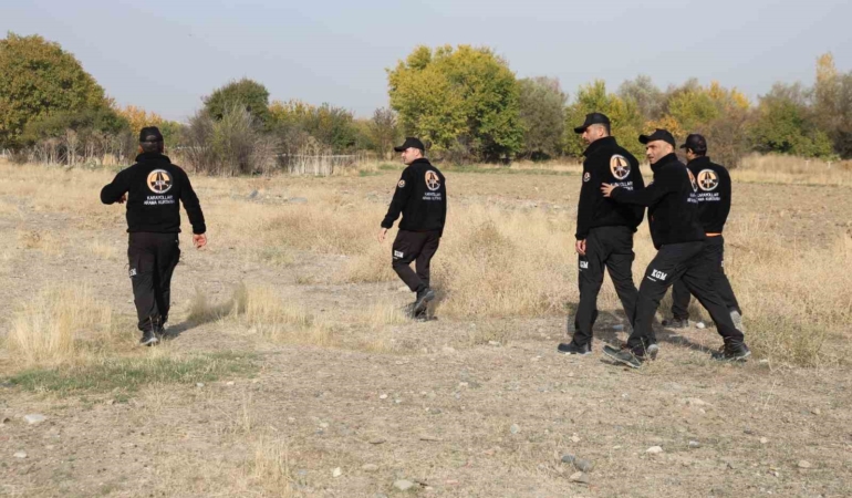 elazigda-kayip-cocuk-icin-250-kisilik-ekip-seferber-oluyor-xOUx9VYp.jpg