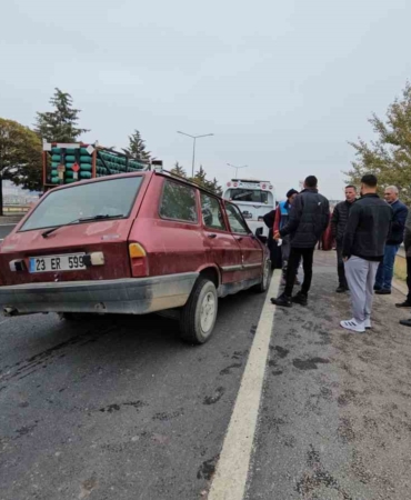 elazigda-korkunc-trafik-kazasi-2si-agir-4-yarali-fOkAhXln.jpg