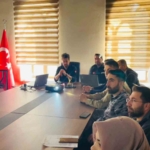 Meteorolojinin sıcaklık uyarısına rağmen Elazığlılar Buzluk Mağarası'na akın etti thumbnail