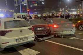 elazigda-zincirleme-trafik-kazasi-iki-yarali-YW1KNLTY.jpg