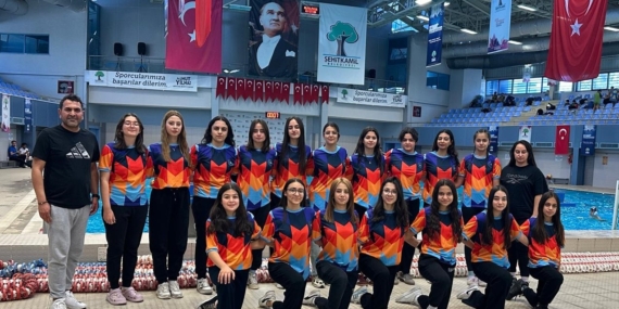 Elazığlı Sporcuların Su Topundaki Eşsiz Başarısı