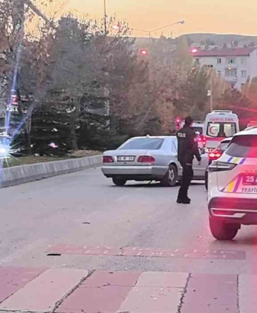 erzurumda-iki-otomobil-carpismasi-3-kisi-yaralandi-lehjyB6O.jpg