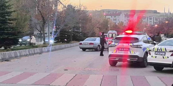 Erzurum’da İki Otomobil Çarpışması: 3 Kişi Yaralandı