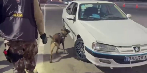 Erzurum’da Magnum’un Bulduğu Araçta Gizlenmiş Uyuşturucu Skandalı