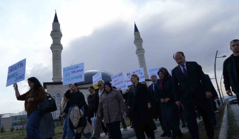 etude-kadina-yonelik-siddete-dikkat-ceken-farkindalik-yuruyusu-eWSJ3AUy.jpg