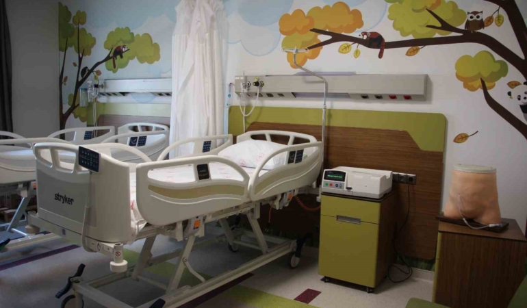 fethi-sekin-sehir-hastanesinde-cocuk-periton-diyalizi-unitesi-hizmete-alindi-Z868wABJ.jpg