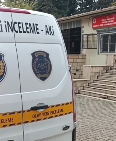 gaziantepte-esinin-cinayetinin-ardindan-hayatini-kaybeden-kadinin-cenazesi-ailesine-verildi-HrNF3Ki7.jpg