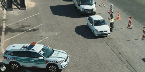 Gaziantep’te Jandarmadan Dron Teknolojisi ile Yenilikçi Trafik Denetimi