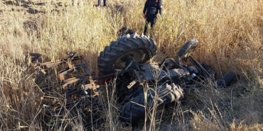 gaziantepte-traktor-devrildi-surucu-hayatini-kaybetti-56KbuO1X.jpg