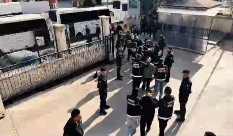 gaziantepte-uyusturucu-cetesi-cokertildi-16-tutuklama-ve-13-gozalti-jWV7ENGB.jpg