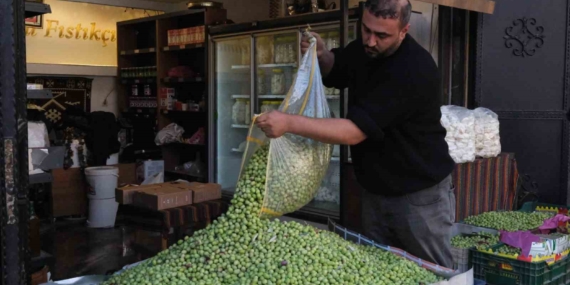 Gaziantep’te Yeşil Zeytin Fiyatları Sabit Kaldı: Piyasa Analizi