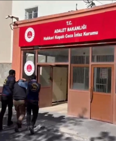 hakkaride-9-yildir-firarda-olan-hukumlu-nihayet-yakalandi-9XttK39k.jpg