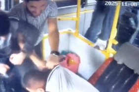 halk-otobusu-soforune-yolcu-tarafindan-sert-tepki-8WFP2lKi.jpg