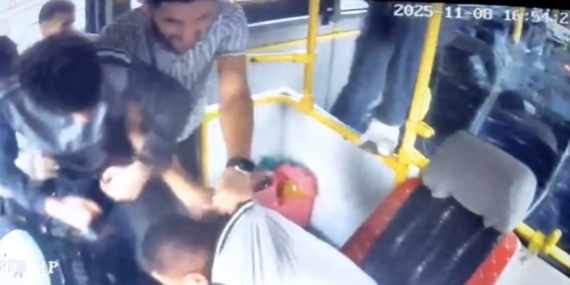 Halk Otobüsü Şoförüne Yolcu Tarafından Sert Tepki