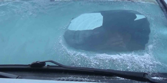 Kars’ta Hava -13 Dereceye Düştü: Araç Camları Buz Tutma Tehlikesiyle Karşılaştı