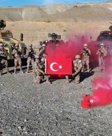 kirsalda-gorulmemis-ozel-harekat-tatbikati-nefes-kesen-anlar-Di4InsTk.jpg