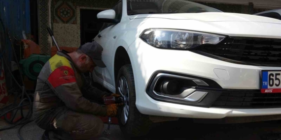 Kış Lastiği Zorunluluğu Öncesi Lastikçilerde Artan Yoğunluk