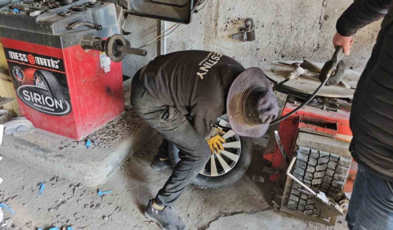 kislik-lastik-tedarikinin-artisi-lastikcilerdeki-yogunluk-qr9a5Ayi.jpg