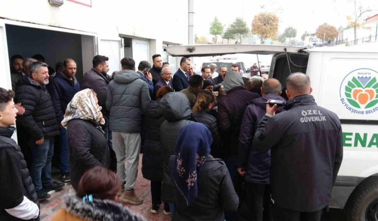 malatyada-12-yasindaki-ogrenci-sinifta-kalp-krizi-gecirerek-hayatini-kaybetti-ebwN8xRU.jpg