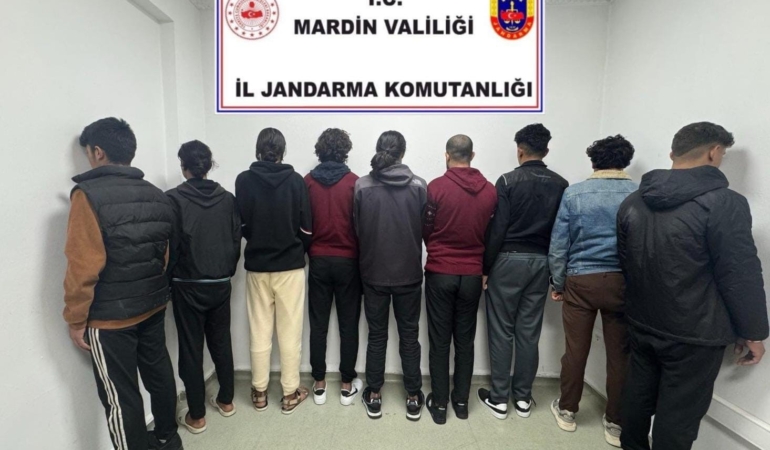 mardinde-9-duzensiz-gocmen-elde-edildi-guvenlik-gucleri-harekete-gecti-bR2UruEX.jpg