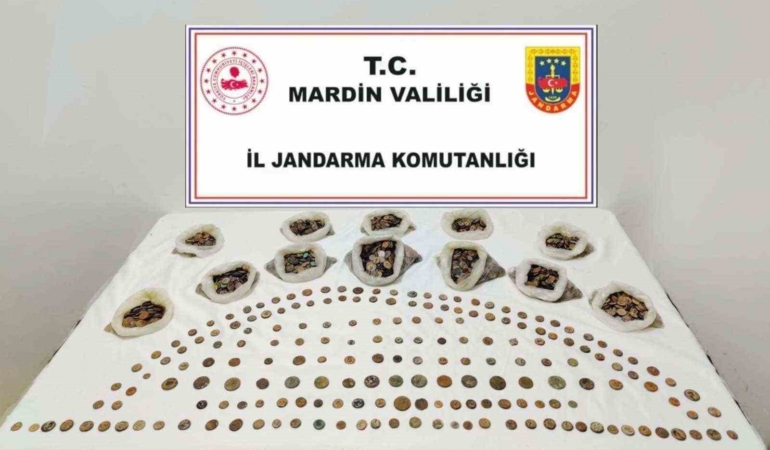 mardinde-anadolu-mirasi-operasyonunda-4897-degerli-sikke-ele-gecirildi-TLdAMpCz.jpg