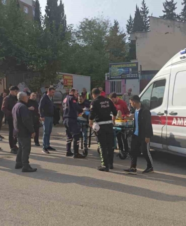 minibuse-carpan-motosikletli-yayaya-yol-verirken-yaralandi-2vxviRzS.jpg