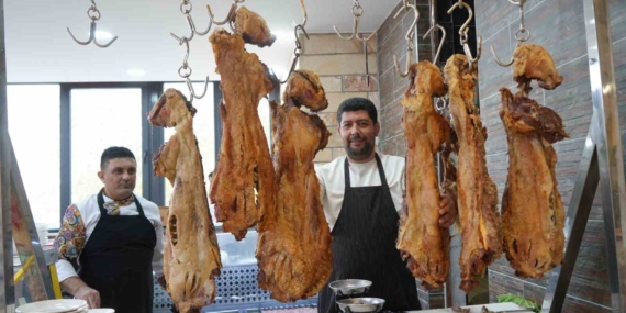 Muş’un 15 Yıllık Ustalıkla Yaşatılan Büryan Geleneği