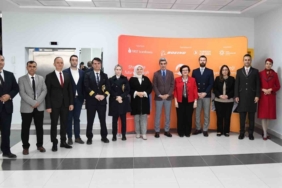 newton-gezici-bilim-atolyesi-malatyada-ogrencilerle-etkilesimde-bulundu-kTCjtZEO.jpg